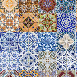 Traditional Portuguese Blue and White Tile Mosaic Wallpaper | Tile 008